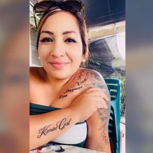 Meet your Posher, Leysha